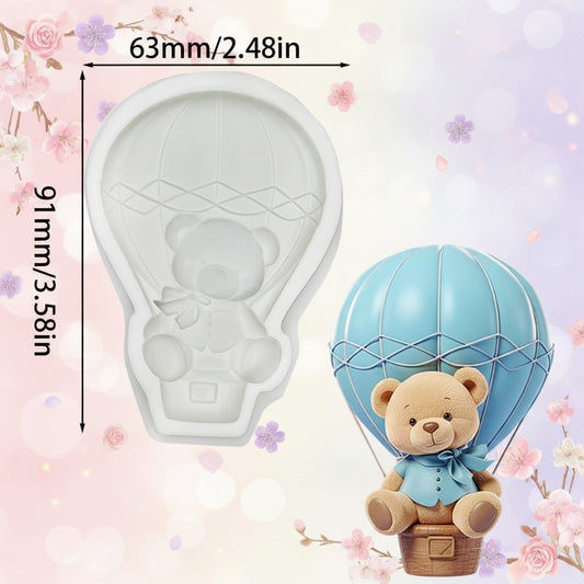 Detalle del relieve 3D del molde de silicona osito viajero para toppers de tortas | Vallia Repostería