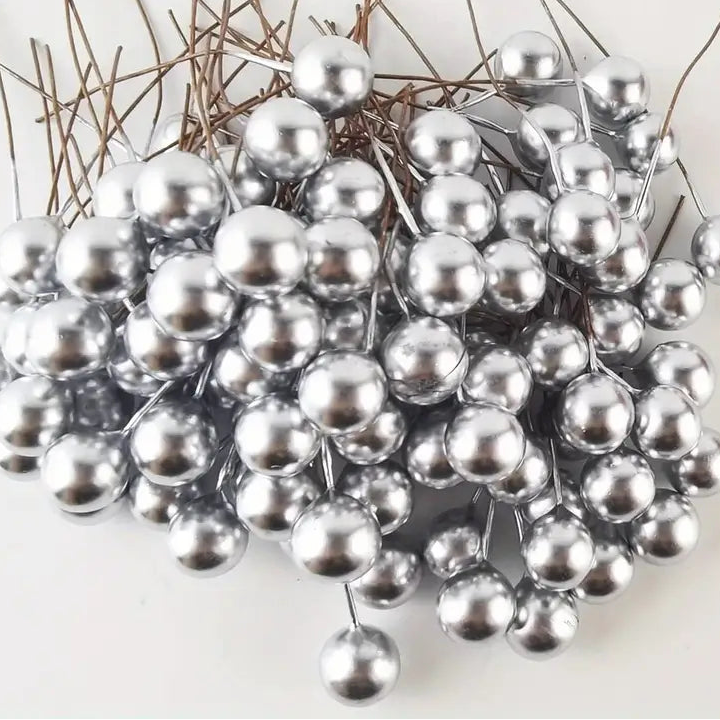 Bayas de Acebo Artificiales: Color y Elegancia para tus Diseños 🍒✨