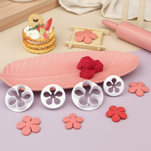 Set de 4 cortadores plástico flor de 5 pétalos en tamaños graduados para repostería