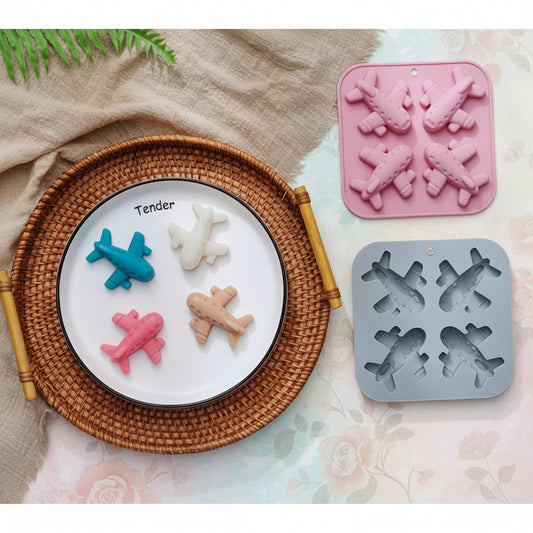 "Figuras de aviones desmoldadas en fondant - decoración para cumpleaños temáticos de aviación"