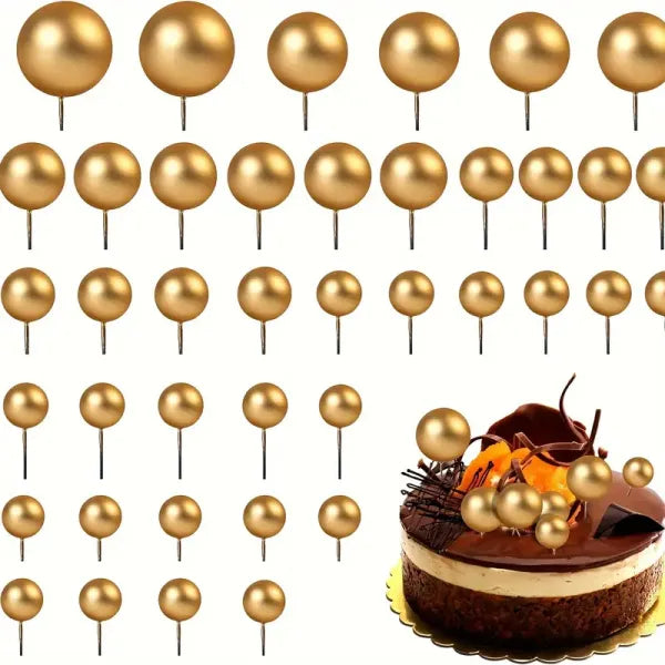 Cascada de mini globos decorativos en tonos pasteles sobre una torta de cumpleaños - Vallia Repostería